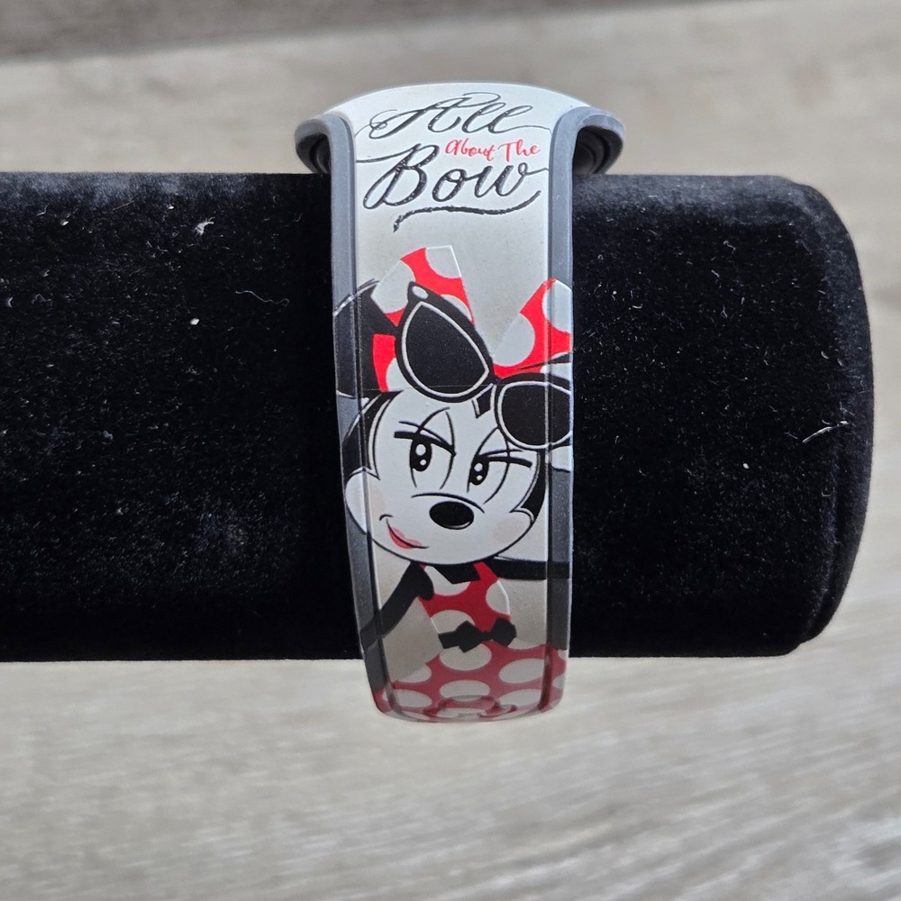 Disney Parks All About the Bow Minnie Mouse MagicBand  Magic Band
